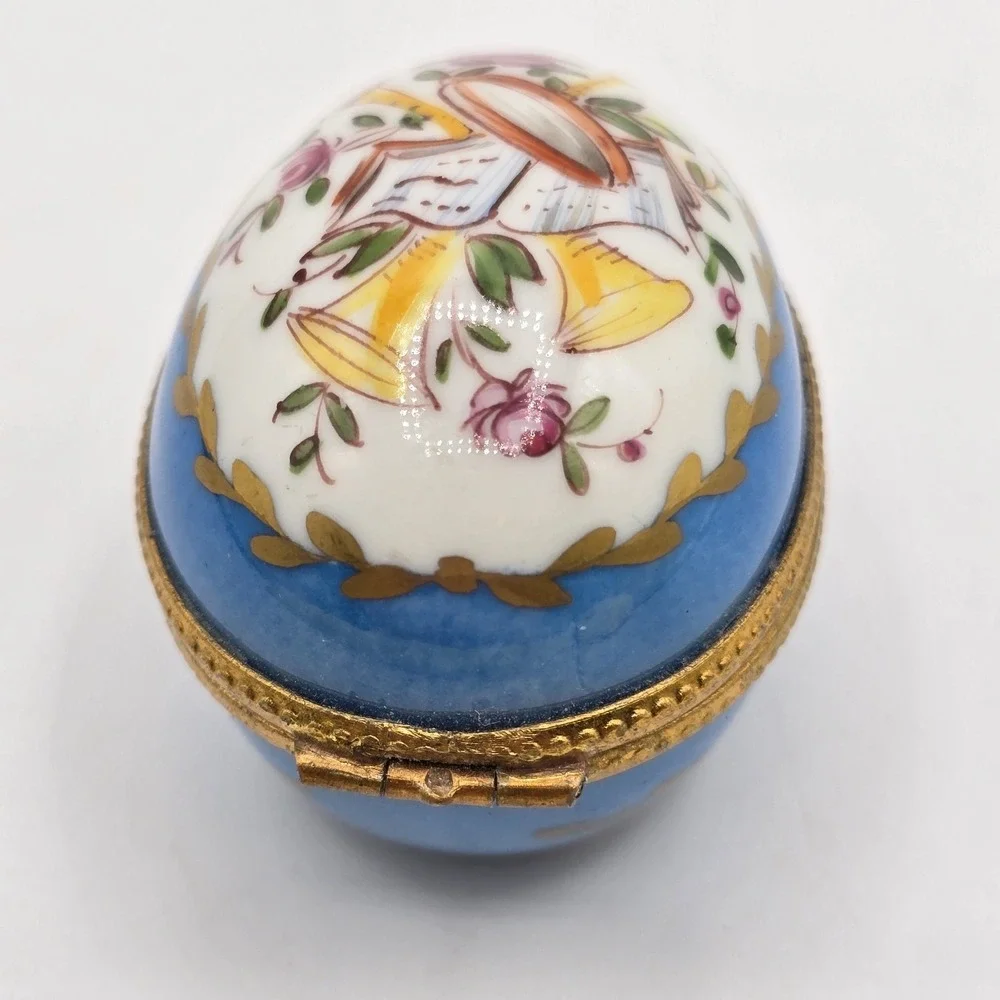Vtg limoges trinket box La‎ main egg shaped Blue Floral Music Paris Style